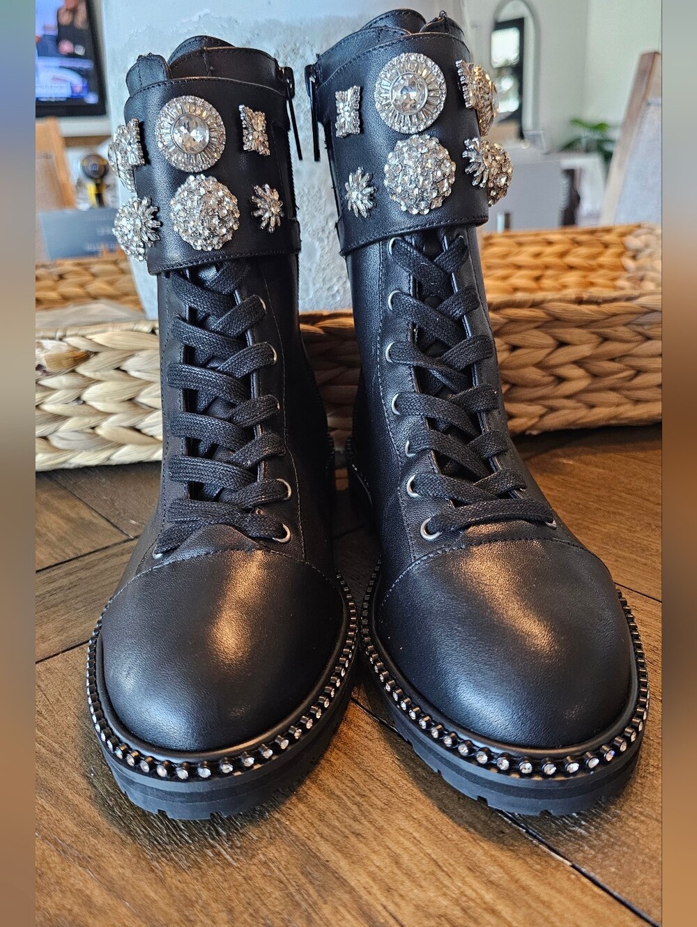 👁Kurt Geiger👁 Black Leather W/Crystal Lace-Up Boots Women's Sz 7.5 8 9.5 & 10 - Picture 2 of 11